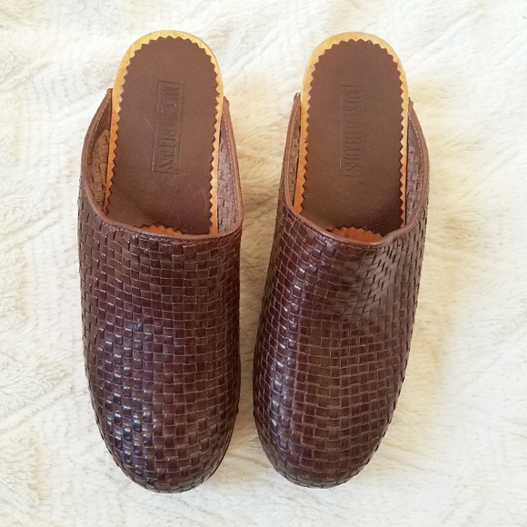 woven leather clogs